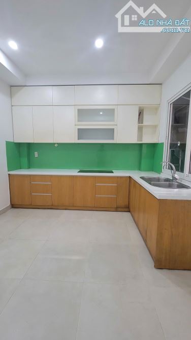Bán nhà Hẻm 4m Bạch Đằng - P24 - Bình Thạnh - 50m2 - 4T - 6,95 Tỷ - 2