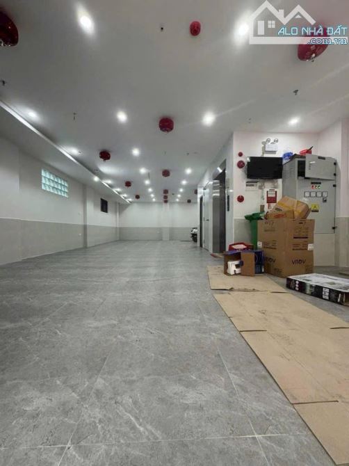Cần bán toà nhà dòng tiền Phố Võng Thị 22 Phòng 30m ra Hồ Tây - 2