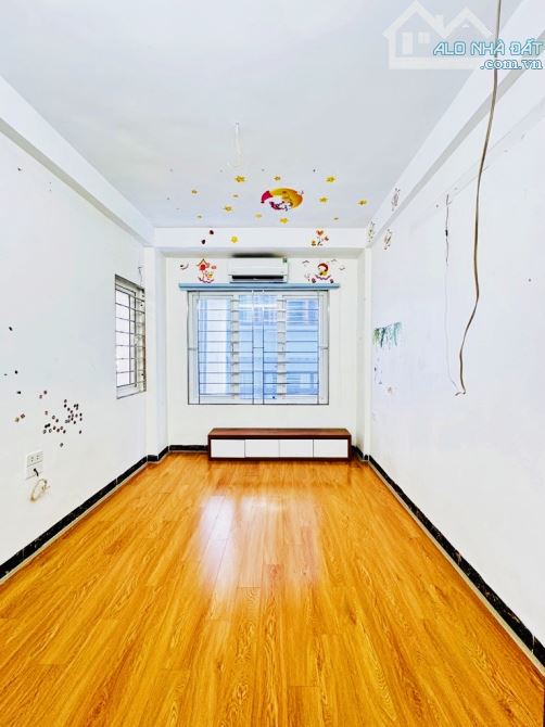 CỰC SỐC 3 TỶ CÓ NGAY ĐẸP 5 TẦNG 3 PHÒNG NGỦ ĐẦY ĐỦ CÔNG NĂNG TẠI PHỐ TAM TRINH PHƯỜNG YÊN - 3
