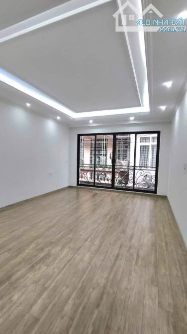 Bán Nhà Văn Trì - Nguyên Xá Lô Góc 30m ra Phố 46m Nhỉnh 5tỉ - 3