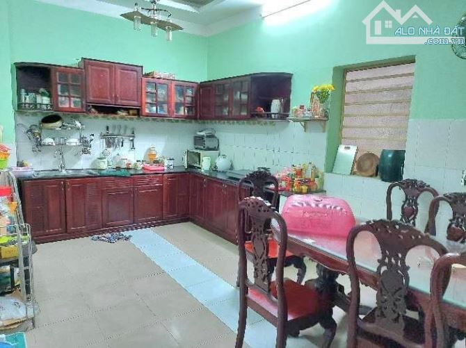 Hiếm. Bán nhà Quận 7, Hẻm xe hơi Lý Phục Man, 3 tầng, 102m2 (6.4x16), chỉ 7.9 tỷ - 3