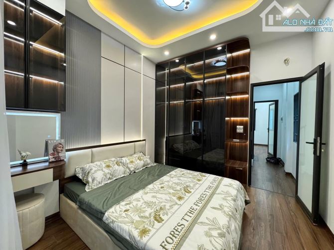 **🏠 Nhà Dân Xây Ngọc Thụy, 42M², 5 Tầng- Lô Góc- Full Nội Thất -Giá 6.X béTỷ** - 4