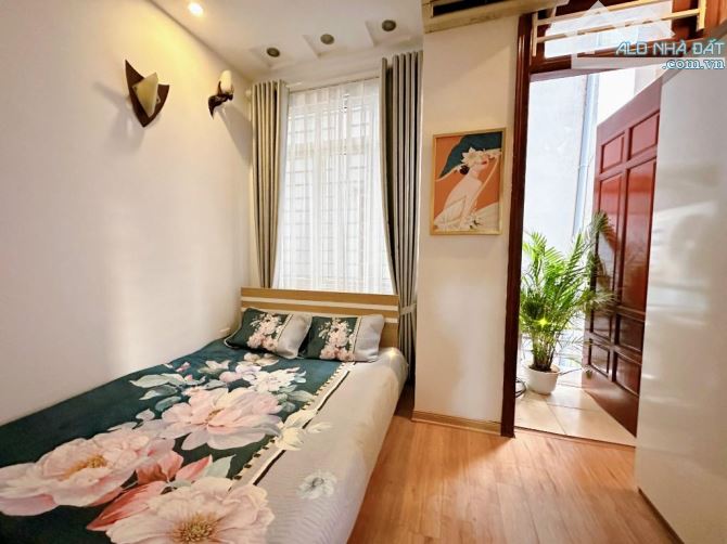 BÁN NHÀ DV ĐÌNH THÔN 10 PHÒNG KHÉP KÍN CAO CẤP-DT 700tr/năm-DT 40m.5 Tầng.MT 4m .Giá 8,6 ỷ - 4