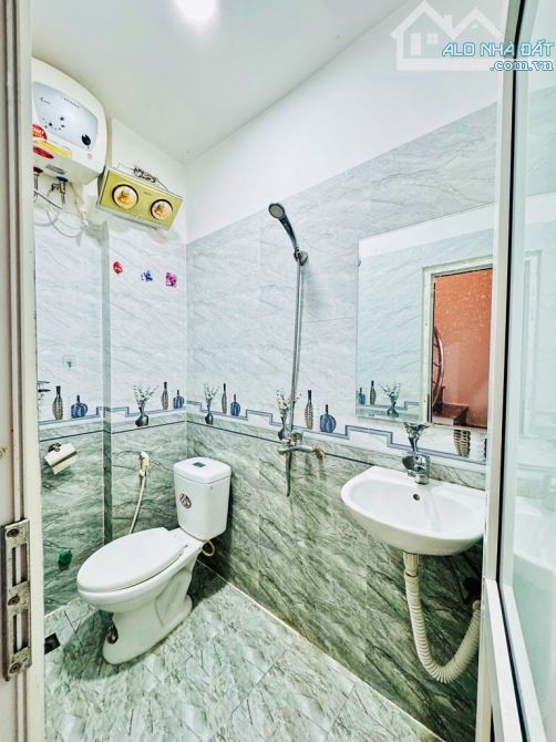 CỰC SỐC 3 TỶ CÓ NGAY ĐẸP 5 TẦNG 3 PHÒNG NGỦ ĐẦY ĐỦ CÔNG NĂNG TẠI PHỐ TAM TRINH PHƯỜNG YÊN - 4