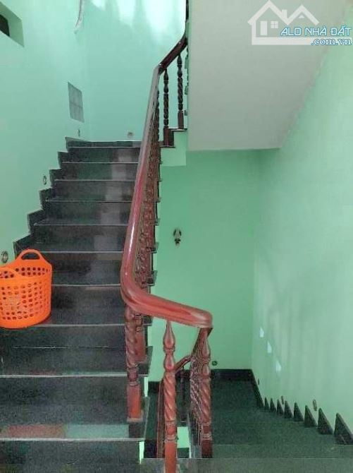 Hiếm. Bán nhà Quận 7, Hẻm xe hơi Lý Phục Man, 3 tầng, 102m2 (6.4x16), chỉ 7.9 tỷ - 4