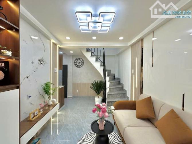 Nhà đẹp Phú Mỹ Hưng, Huỳnh Tấn Phát, Q7: 32M, chỉ 4.3 tỏi - 5