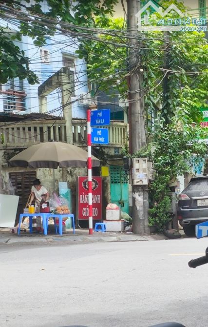 VĂN LA- KHU V.ÍP HI.ẾM _ 7 TẦNG THANG MÁY - PHÂN LÔ ÔTÔ VỈA HÈ -  KINH DOANH Đ.ỈNH