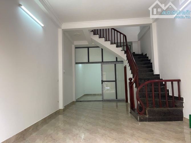 BÁN NHÀ LK DỊCH VỤ YÊN NGHĨA, VỈA HÈ, Ô TÔ TRÁNH, KINH DOANH
