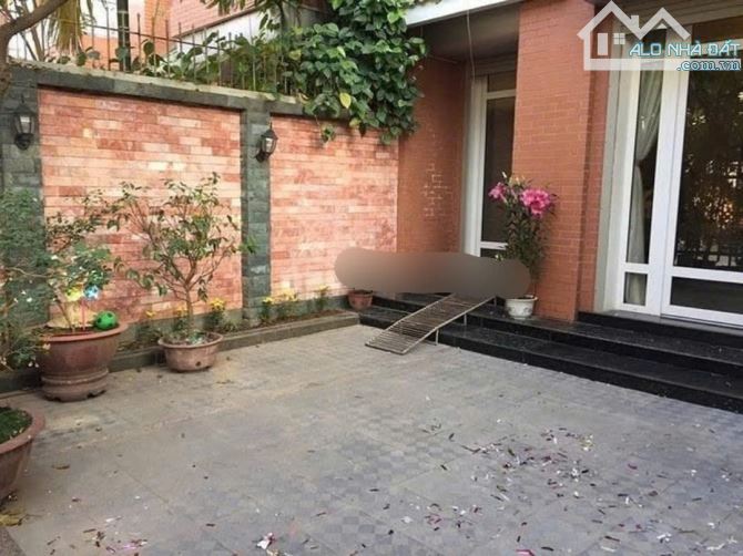 CHO THUÊ BIỆT THỰ SÂN VƯỜN PHỐ HOÀNG QUỐC VIỆT, CẦU GIẤY- DT 140M- 3,5T-4PN-GIÁ CHỈ  40TR