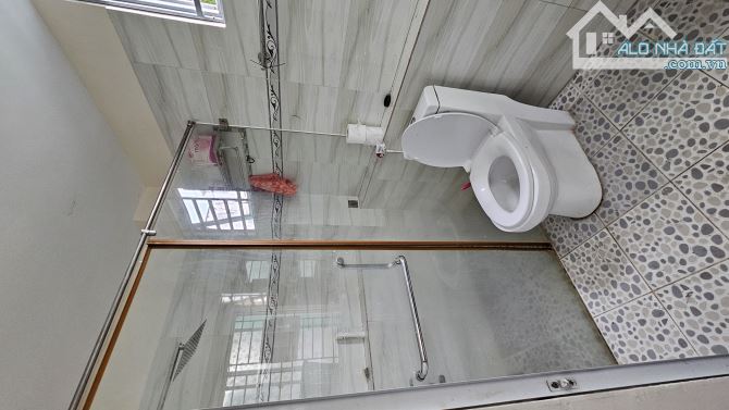 Bán nhà 4 tầng, CMT8, Q.10 giá nhỉnh 5 tỷ