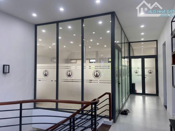 Bán tòa building đường Nguyễn Văn Trỗi Q.Phú Nhuận 7x20m Hầm 6 tầng HĐT 120tr giá 39 tỷ.