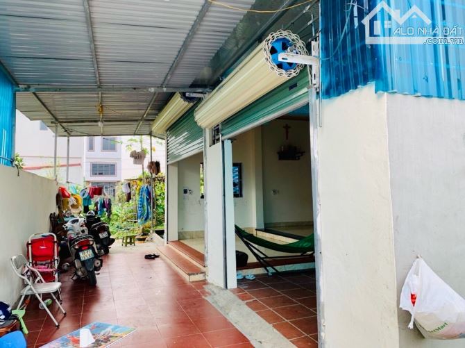 Bán nhà tại tổ 9 TT Quang Minh,Mê Linh, full sổ đỏ, phù hợp, nhà cấp 4 đang cho thuê