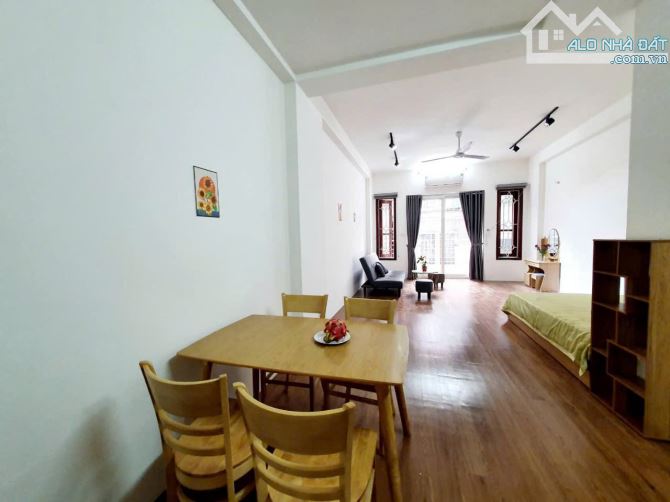 Cho thuê 2n1k, 1n1k Hàm Long 80m2 có ban công máy giặt riêng, thang máy full đồ giá 12 tr