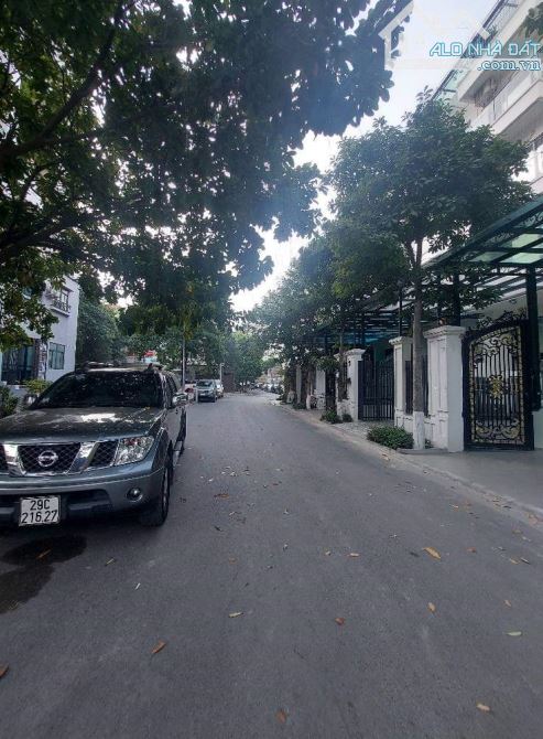 Bán nhà phân lô, ô tô tránh, thang máy Ngã Tư Sở 130m2 5 tầng MT 6m 32 tỷ - 1