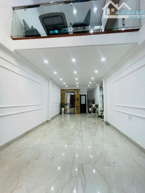 Bán nhà ngõ 66 Ngọc Thuỵ 6T thang máy nhà mới ở luôn, 1 bước ra phố giá 8 tỷ 3 có TL. LH - 1