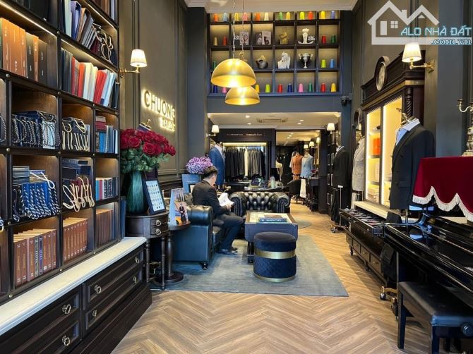 Nhà mặt tiền Trần Hưng Đạo  Nguyễn Cư Trinh Q1 - 1