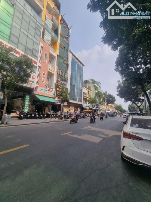 Building mặt tiền Nguyễn Đình Chiểu, phường Đa Kao, Q.1 - DT: 10x30m KC: hầm 8tầng 140 tỷ - 1