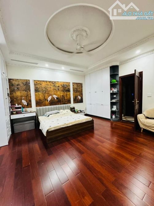 Bán nhà phân lô, ô tô tránh, thang máy Ngã Tư Sở 130m2 5 tầng MT 6m 32 tỷ - 2