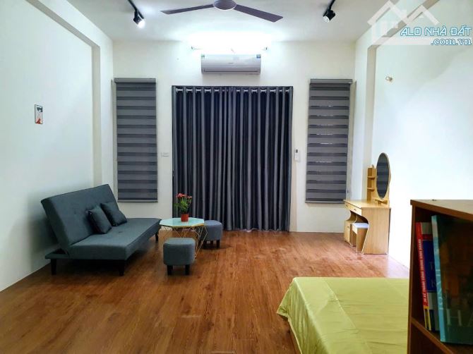 Cho thuê 2n1k, 1n1k Hàm Long 80m2 có ban công máy giặt riêng, thang máy full đồ giá 12 tr - 2