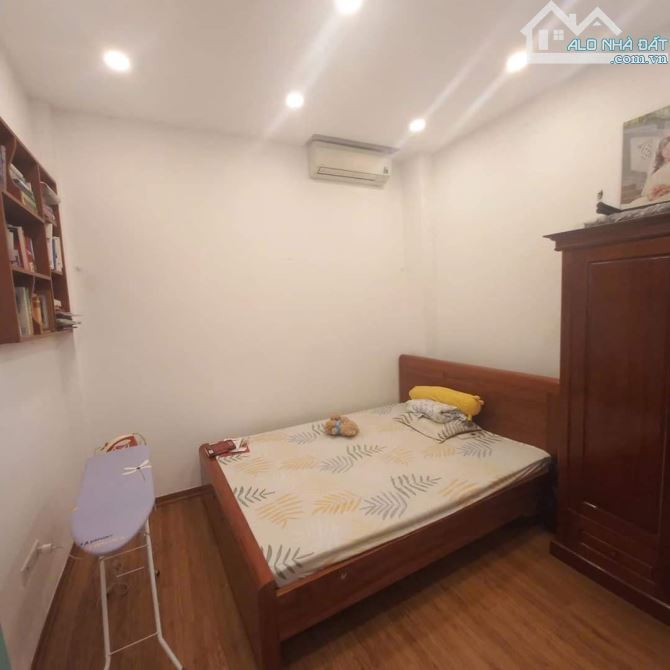 Nhà phân lô Chiến Thắng 40m2 x 5 tầng mtien 3,6 giá 9.9 tỷ oto vào nhà Kdoanh - 3