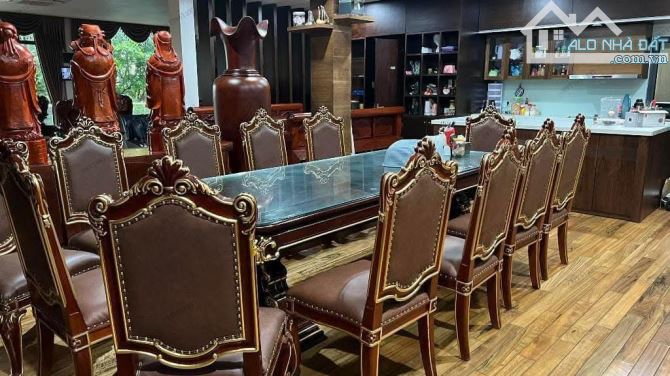 NHÀ HOÀNG QUỐC VIỆT 72m2- PHÂN LÔ VIP - Ô TÔ TRÁNH + GARA - GẦN PHỐ - MẶT TIỀN 6m - 3