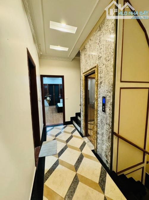 Bán nhà phân lô, ô tô tránh, thang máy Ngã Tư Sở 130m2 5 tầng MT 6m 32 tỷ - 4