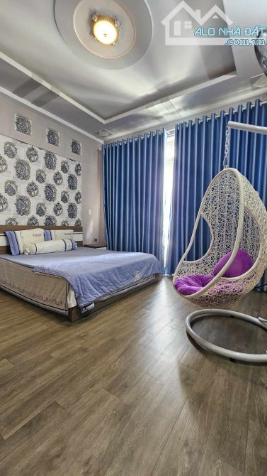 QUẬN 12, TÂN CHÁNH HIỆP, BÁN NHÀ HẺM XE HƠI TRÁNH, 88M2 4 TẦNG CHỈ 5 TỶ 700 - 5