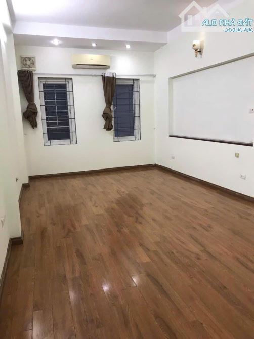 Nhà Nguyễn Văn Cừ 37m2, 4 tầng, ô tô đỗ cửa, kinh doanh tốt, Giá 8,1 tỷ - 5