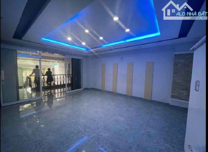 Khu Tên Lửa Bình Tân, gần nhà thờ Phao lô, 125m2- 5 tầng - chỉ 12 tỷ nhỉnh - 6