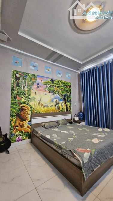 QUẬN 12, TÂN CHÁNH HIỆP, BÁN NHÀ HẺM XE HƠI TRÁNH, 88M2 4 TẦNG CHỈ 5 TỶ 700 - 6