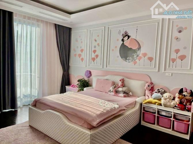 Bán Gấp Cân Biệt Thự Khai Sơn 158m2-Mặt Tiền 8m-FULL NỘI THẤT VÀI TỶ-THANG MÁY-chỉ 55 tỷ - 6