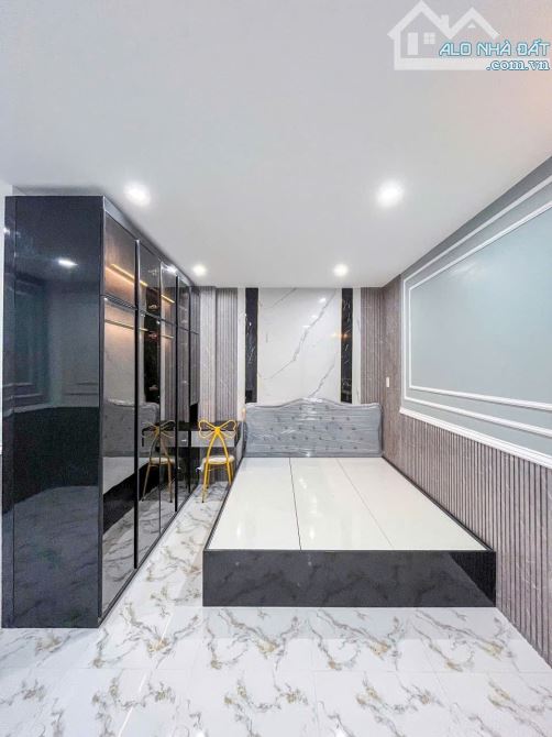 BÁN NHÀ TRỆT LỮNG (GẦN CÂY XĂNG SỐ 9) Đ.NGUYỄN VĂN LINH - P.LONG TUYỀN - Q.BÌNH THUỶ - 7