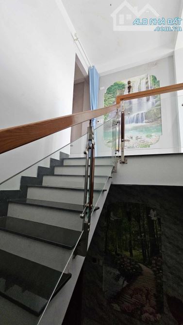 QUẬN 12, TÂN CHÁNH HIỆP, BÁN NHÀ HẺM XE HƠI TRÁNH, 88M2 4 TẦNG CHỈ 5 TỶ 700 - 8