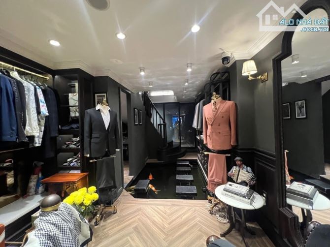 Nhà mặt tiền Trần Hưng Đạo  Nguyễn Cư Trinh Q1 - 8