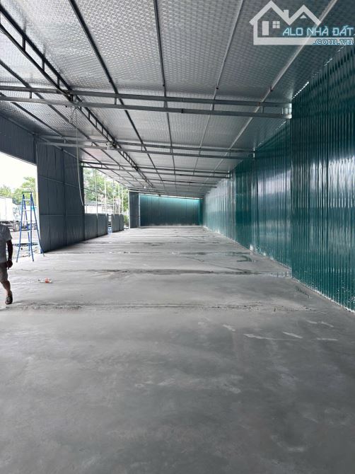 Cho thuê 500m2  kho xưởng tại Sài Đồng,  Long Biên , Hà Nội .