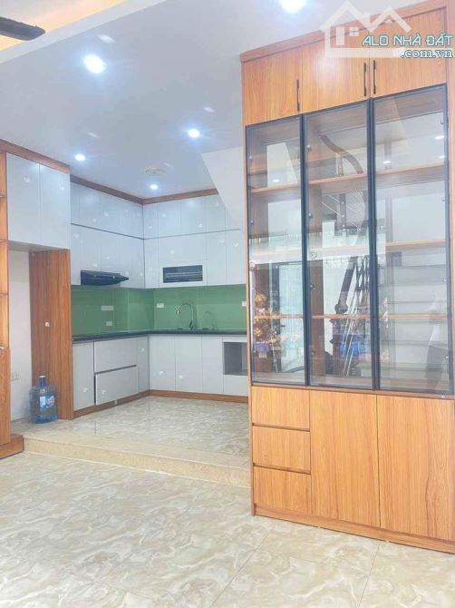 SIÊU HIẾM !!! CHỈ 7,X TỶ NHÀ 5T MỚI, Ở LUÔN MẶT NGÕ 344 Ngọc Thuỵ OTO TRÁNH, LÔ GÓC KINH