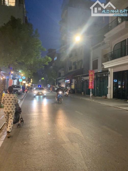 BÁN ĐẤT TÔ NGỌC VÂN 459M2 ( 3 THỬA ), VIEW HỒ OTO KINH DOANH, CÓ GPXD, MẶT TIỀN 19M