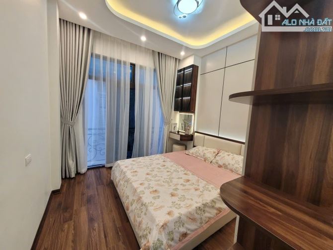 Bán nhà Vương Thừa Vũ 40m2 nhà đẹp lô góc 3 thoáng 2 mặt ngõ 8.3 tỷ