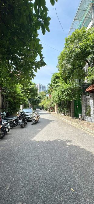 [BÁN GẤP] Biệt thự KĐT Yên Hòa -Trần Kim Xuyến. 154m, MT10m, 4T. NT tiền tỉ. giá 64 tỷ