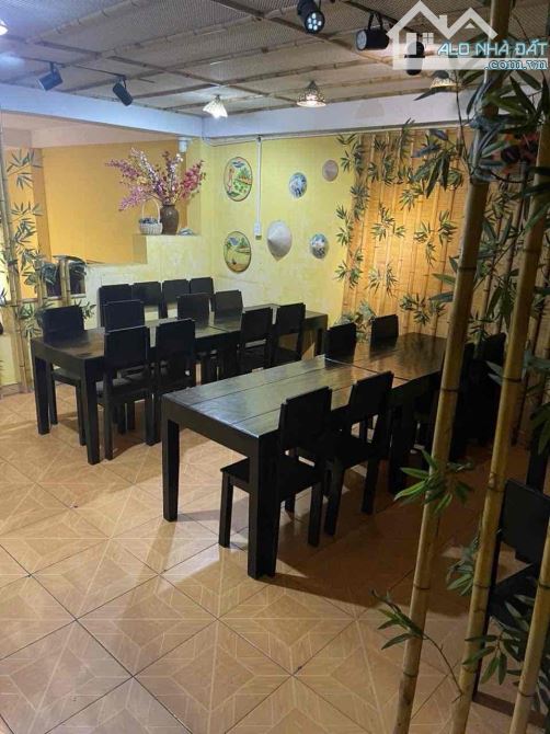 Nhà mt kinh doanh sầm uất đường 10.5m Lê Thanh Nghị, dòng tiền ổn