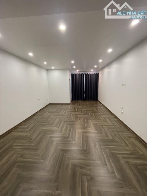 Bán nhà Ngọc Thuỵ Long Biên. 60m2 x6 tầng . Kinh doanh. Gara oto - 11