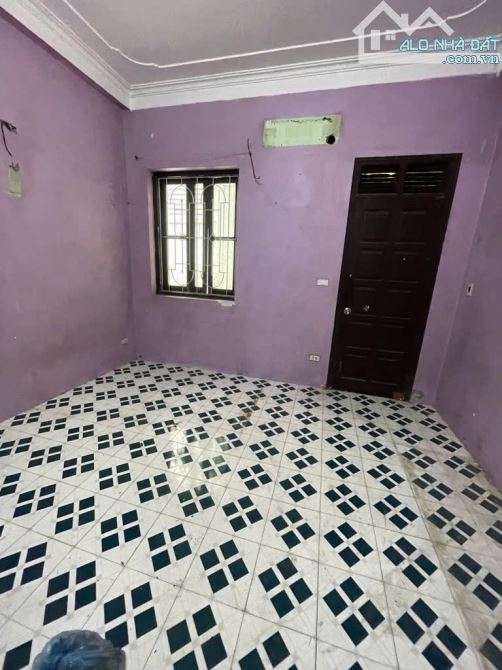 BÁN NHÀ NGUYỄN KHOÁI, 10M Ô TÔ, SÁT PHỐ, DÂN XÂY CHẮC CHẮN, SỔ ĐẸP - 1