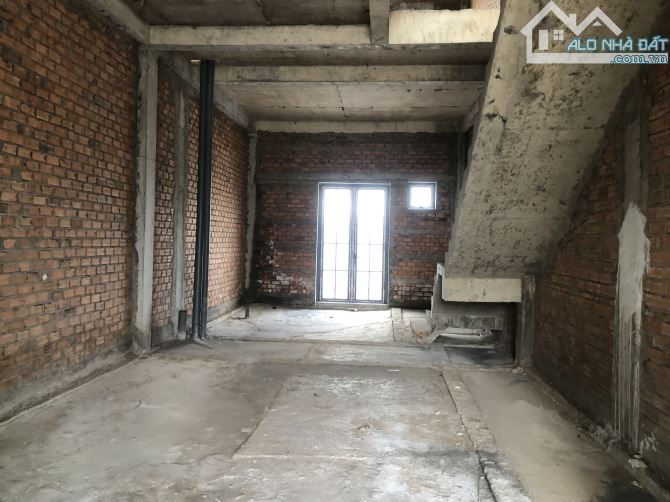 NHÀ MẶT TIỀN CÔNG VIÊN CÁT TƯỜNG 1 p5 VỊ thanh - 1