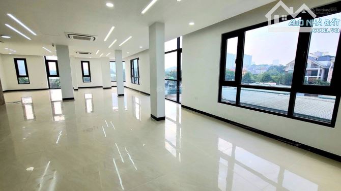 Cho thuê - Nguyễn Hữu Huân - 130m2 - 7 tầng 1 hầm - mặt tiền 5.2 m - thông sàn thang máy - 1