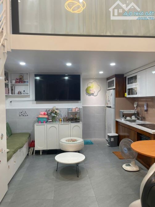 NHỈNH 3 TỶ CÓ NGAY NHÀ ĐẸP 3 TẦNG NỘI THẤT XỊN -HẺM XE HƠI THÔNG TÂN KỲ TÂN QUÝ - 2 P. NGỦ - 1