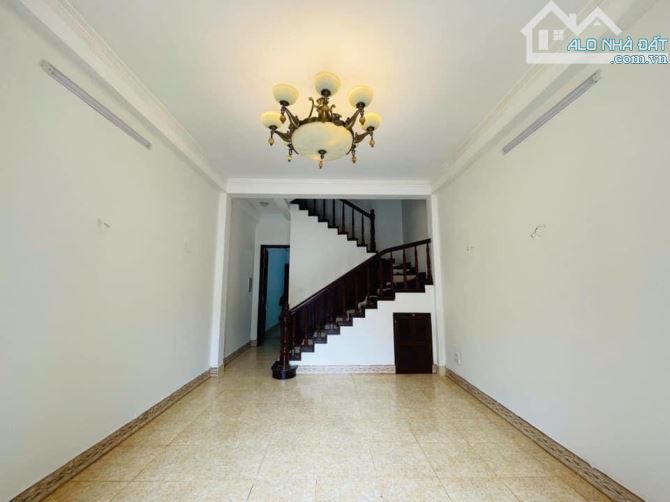 Nhà phân lô Trung Kính 90m2, 4 tầng, ngõ thông oto, view hồ, KD được, giá 27 tỷ - 1