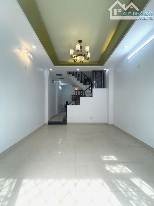 Nhà BHHB, 3 tầng, 60m2, 4 phòng ngủ, hẻm 7m, 4.7T - 1