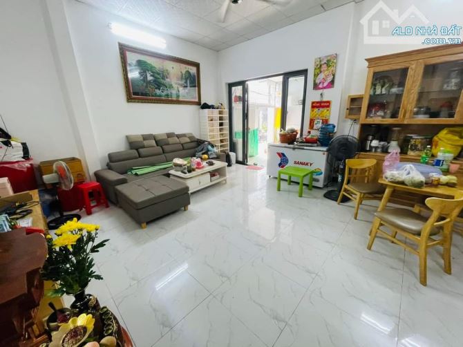 Bán nhà cấp 4 hẻm đasu đường Trương Công Định - 2