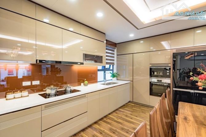 Cho thuê căn hộ 2pn - 96m2 giá thuê tốt chỉ 27tr ở dự án Sun Grand city Thụy Khuê - 2