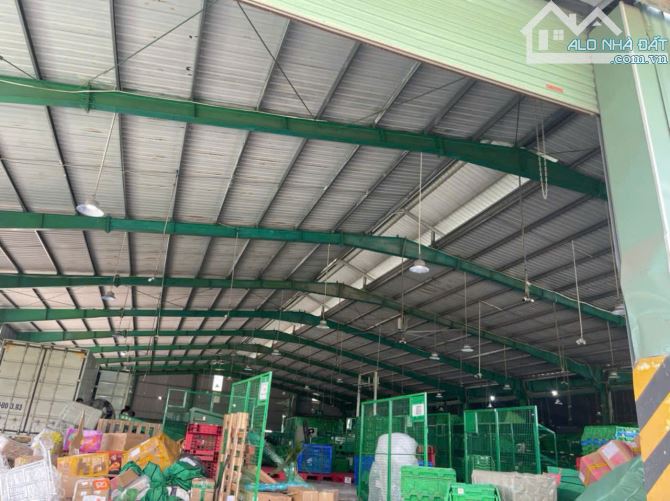 Cho thuê kho đường 21B, Thanh Oai, HN. DT 700m2 cao 9m có điện 3fa, xe công đỗ cửa. Giá 55 - 2